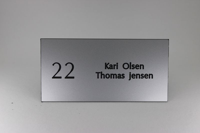 Postkasseskilt m/ dobbeltsidig tape, aluminium imitasjon plate/s